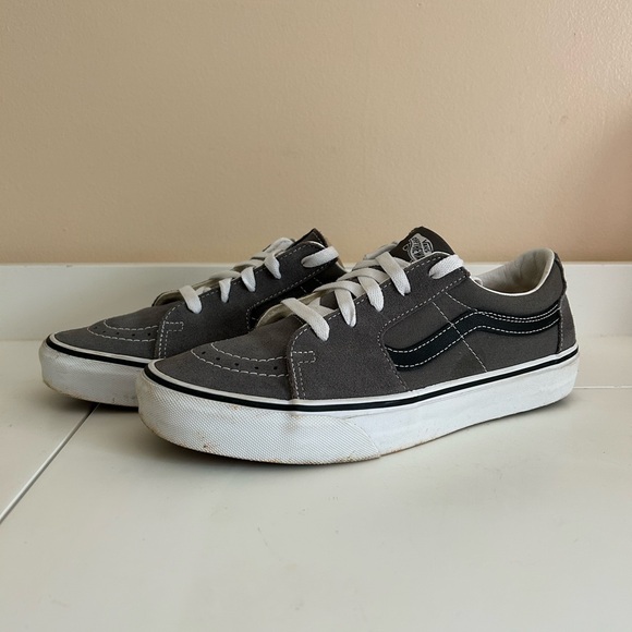 Vans- Classic Gray/Black - Picture 2 of 8